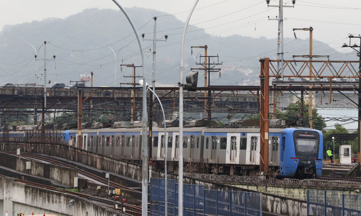 Blecaute fecha 37 estações de trem no Rio por cerca de um dia