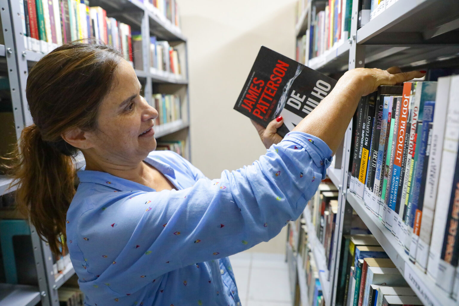 Biblioteca de Águas Claras reabre com acervo de 2,5 mil livros